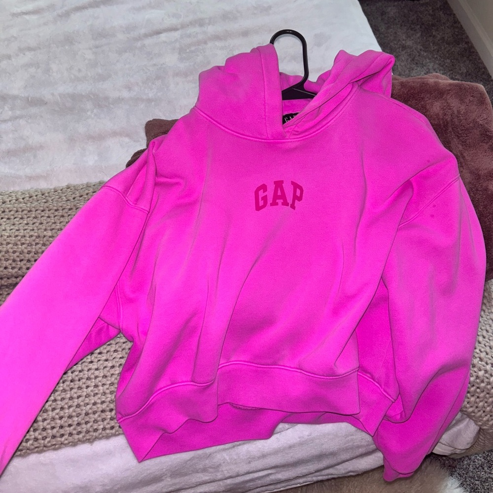 Gap Arch Logo Crop Hoodie Size Small in neon pink